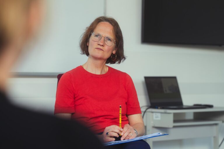 Konfliktberaterin Bettina Engelbrecht bei der